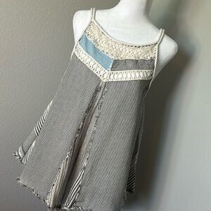 FREE PEOPLE Flowy Top Size M